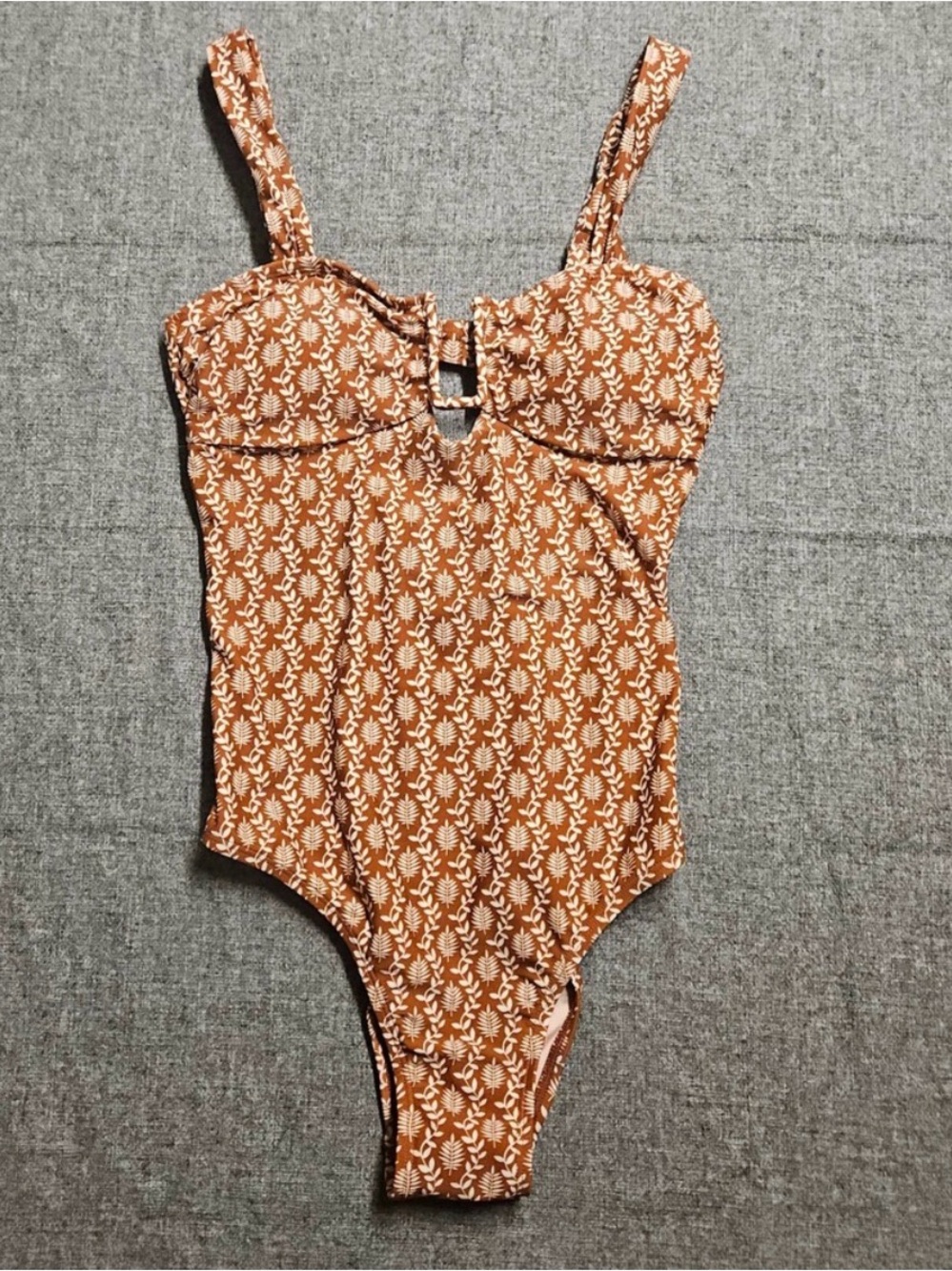 Cupshe Rust Leaf Print Cutout One-Piece Swimsuit